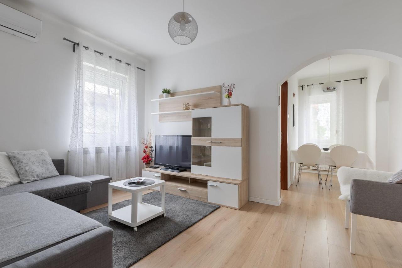 Lisinski Apartment With Private Parking ซาเกร็บ ภายนอก รูปภาพ